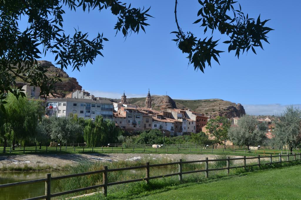 Hostal Restaurante El Castillo Alcorisa Exterior foto